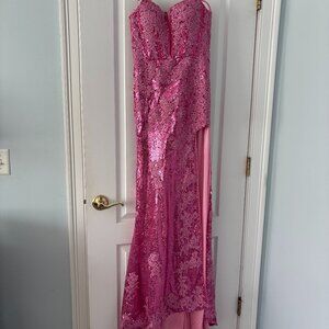 Mermaid Spaghetti Straps Appliques Prom Dress with Slit
